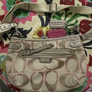 Y2K pink and beige Coach purse